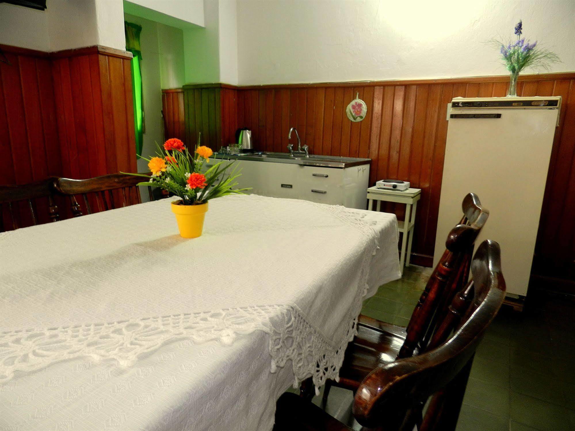 Colon Hotel 2*